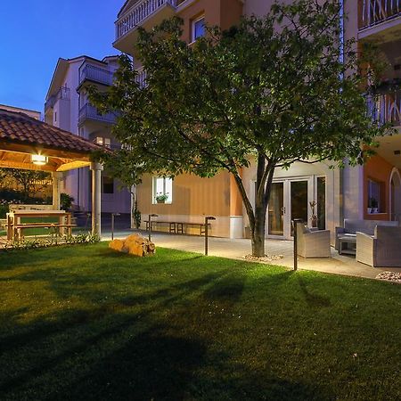 Apartments Mec & Tik Split Exterior foto